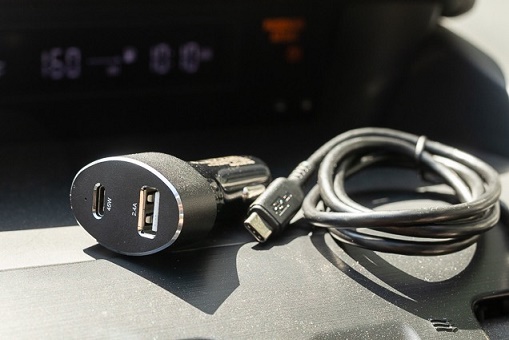 شارژر USB خودرو
